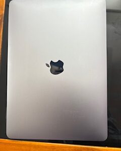 MacBook Pro 2020 (13.3-inch/33.78 cm, M1 chip with 8‑core CPU and 8‑core GPU, 8GB RAM, 256GB SSD) - Space Grey